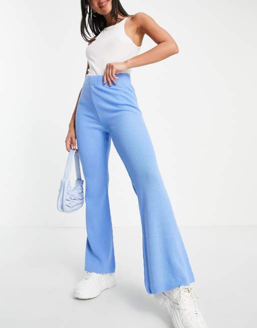 ASOS DESIGN - Pantaloni a zampa in maglia blu in coordinato