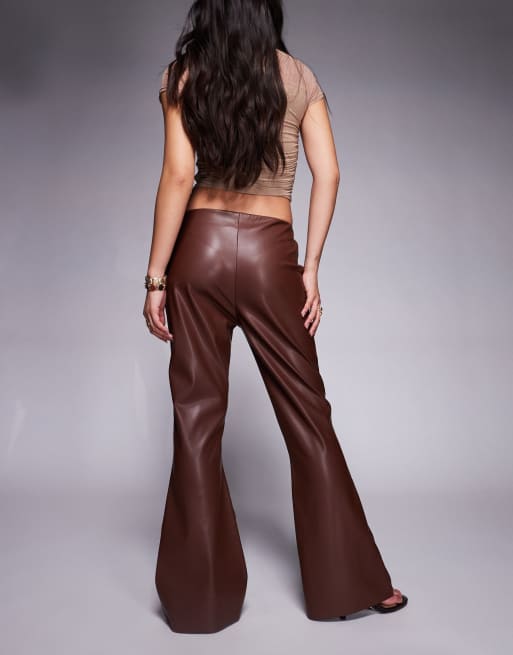 ASOS DESIGN - Pantaloni a zampa marroni in similpelle PU, 3 di 5
