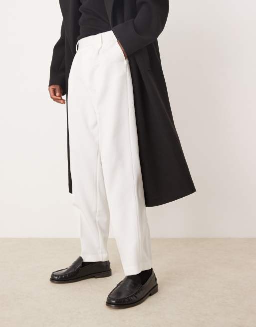 ASOS DESIGN - Pantaloni affusolati eleganti oversize bianchi con pieghe sul davanti, 2 di 5