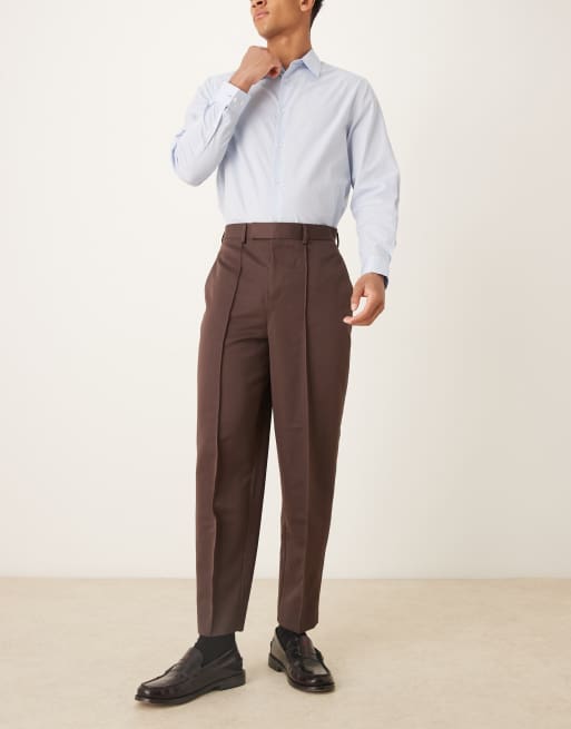ASOS DESIGN - Pantaloni affusolati eleganti vestibilità comoda marrone scuro con pinces, 2 di 5