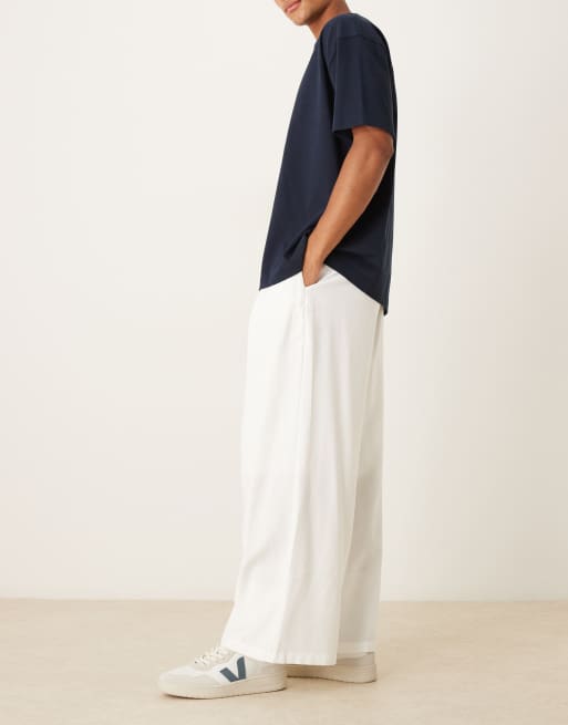 ASOS DESIGN - Pantaloni ampi bianchi con pieghe profonde, 3 di 5