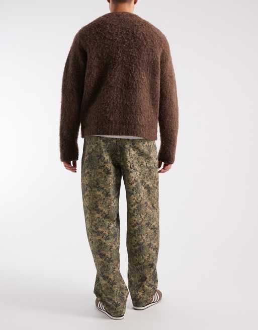 ASOS DESIGN pantaloni ampi con stampa mimetica digitale, 2 di 5