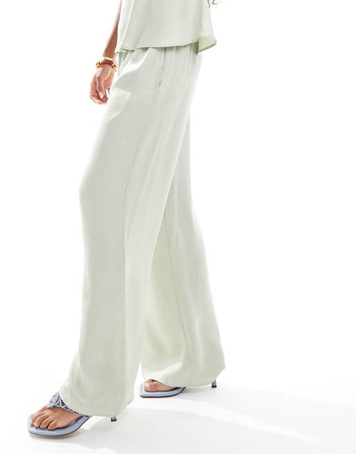 ASOS DESIGN - Pantaloni ampi in raso verde salvia in coordinato, 4 di 5