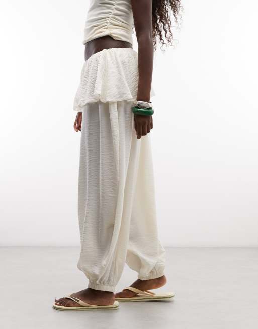 ASOS DESIGN pantaloni balloon con dettaglio gonna in crema, 2 di 5