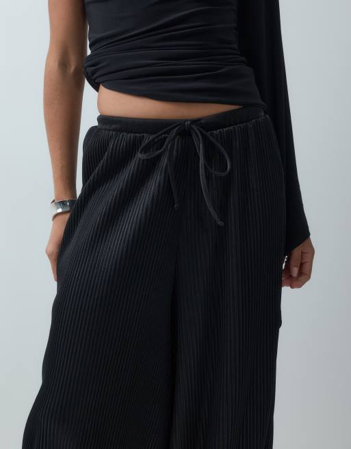 ASOS DESIGN pantaloni balloon plissé metallizzati neri, 3 di 5
