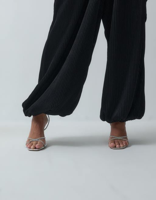 ASOS DESIGN pantaloni balloon plissé metallizzati neri, 4 di 5