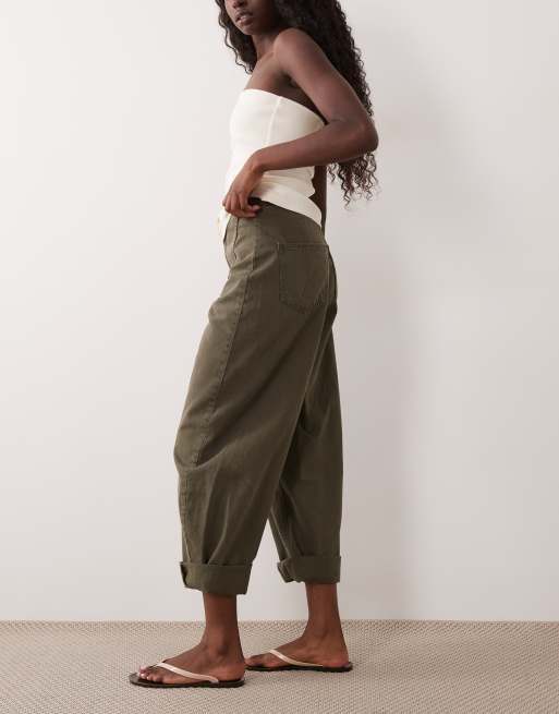 ASOS DESIGN pantaloni barrel con cucitura frontale e risvolto in khaki slavato, 4 di 5