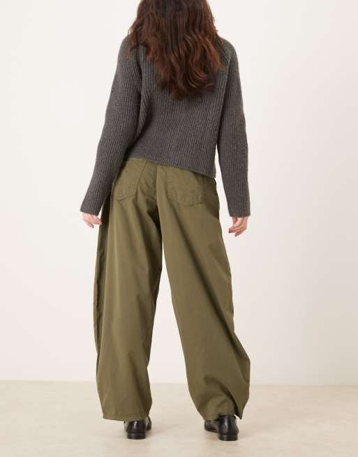 ASOS DESIGN - Pantaloni bombati verde oliva con pieghe a cannoncino, 3 di 5