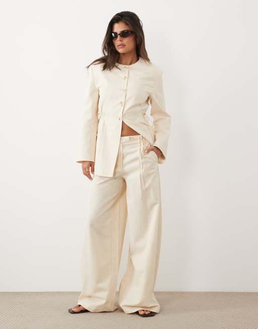 ASOS DESIGN pantaloni con allacciatura in vita color crema coordinato