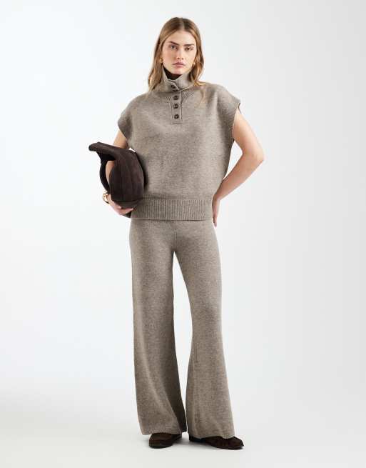 ASOS DESIGN - Pantaloni con fondo ampio color moka in coordinato