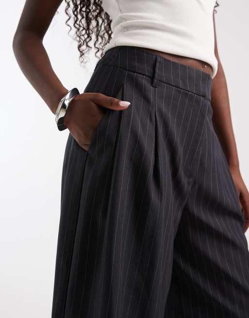 ASOS DESIGN pantaloni culotte sartoriali a vita alta a righe antracite, 4 di 5