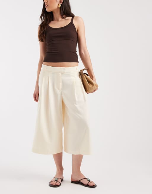 ASOS DESIGN - Pantaloni culotte sartoriali ampi stile bermuda color panna