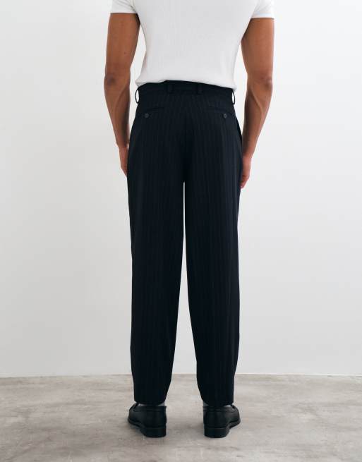 ASOS DESIGN pantaloni da abito oversize affusolati a pieghe a righe sottili blu navy, 3 di 5