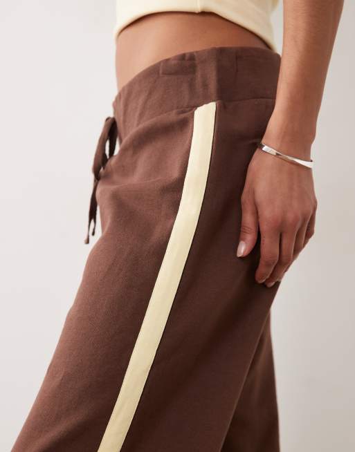 ASOS DESIGN - Pantaloni da yoga color cioccolato con riga laterale a contrasto, 2 di 5