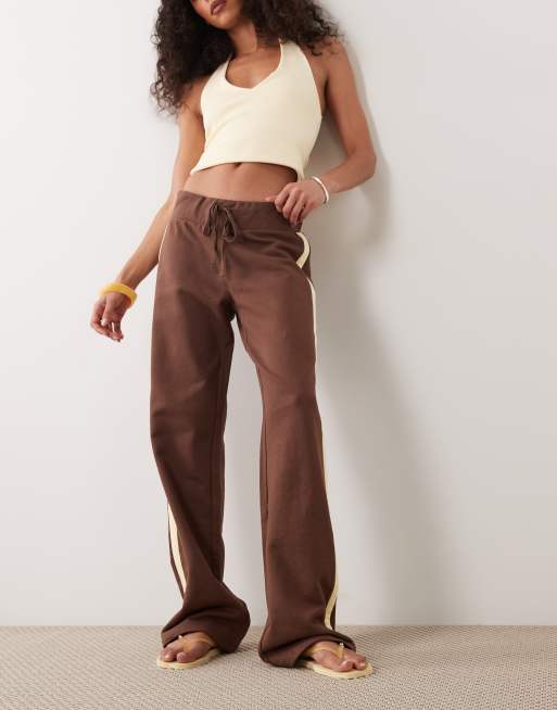 ASOS DESIGN - Pantaloni da yoga color cioccolato con riga laterale a contrasto, 3 di 5