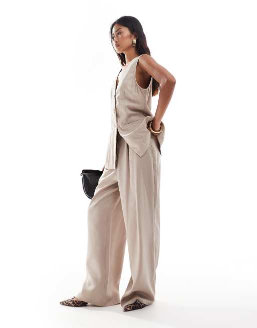ASOS DESIGN - Pantaloni dritti comodi sabbia slavato in coordinato
