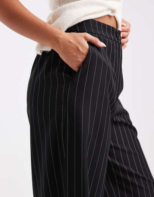 ASOS DESIGN - Pantaloni dritti comodi sartoriali neri con motivo gessato, 4 di 5