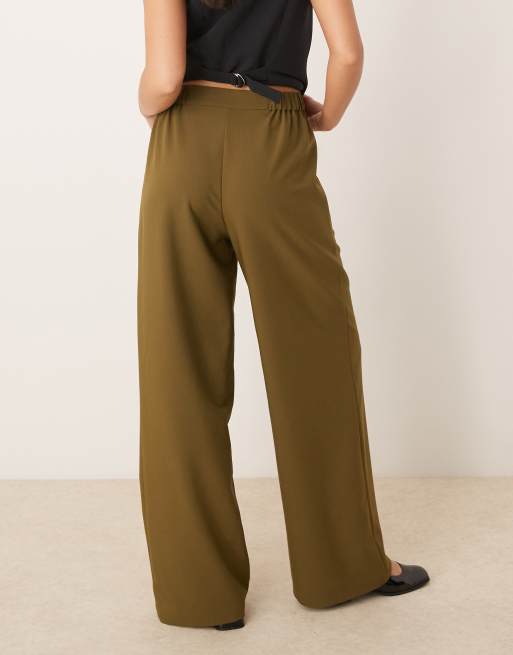 ASOS DESIGN - Pantaloni dritti comodi sartoriali verde oliva, 4 di 5