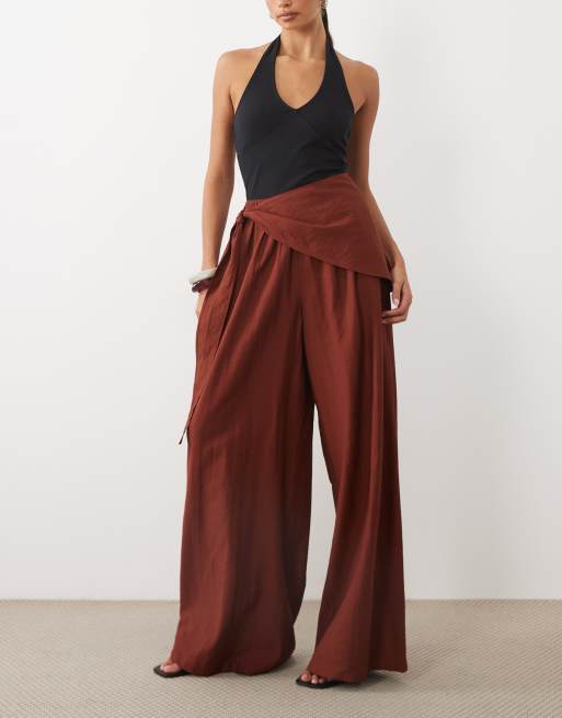 ASOS DESIGN pantaloni dritti con dettaglio gonna avvolgente marroni