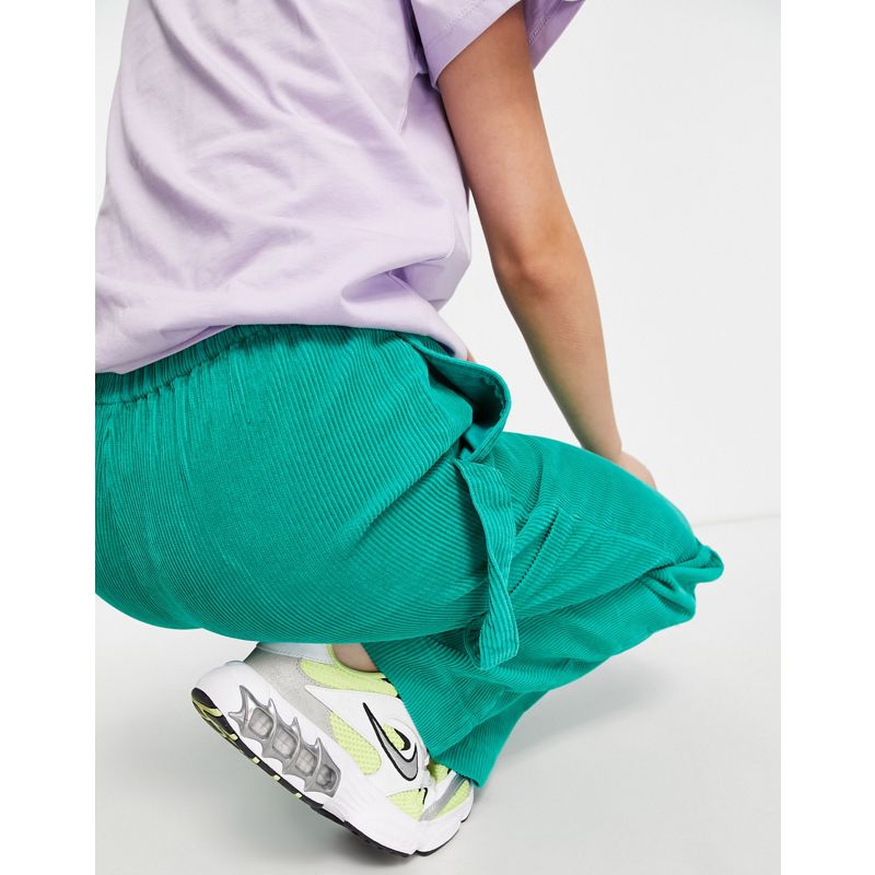 Pantaloni e leggings Pantaloni con fondo ampio DESIGN - Pantaloni dritti easy-on verdi a coste