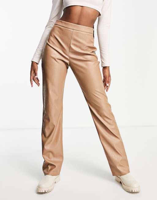 ASOS DESIGN - Pantaloni dritti in ecopelle PU, color crema effetto coccodrillo