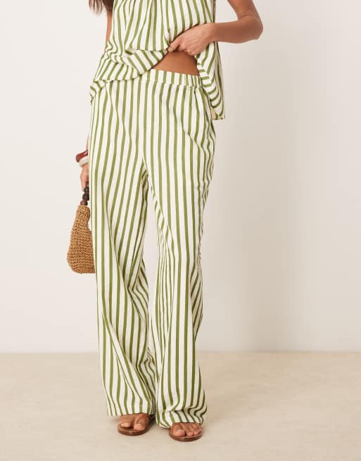 ASOS DESIGN - Pantaloni dritti in seersucker kaki a righe in coordinato, 4 di 5