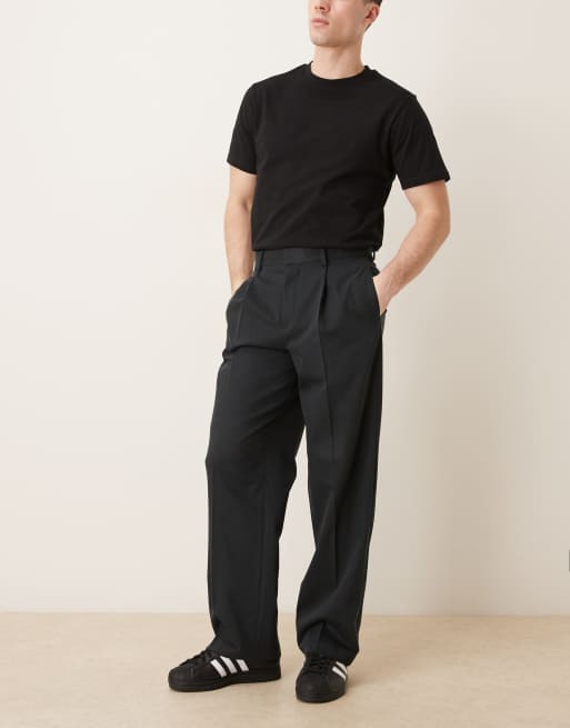 ASOS DESIGN - Pantaloni eleganti a fondo ampio in twill neri con pieghe, 2 di 5