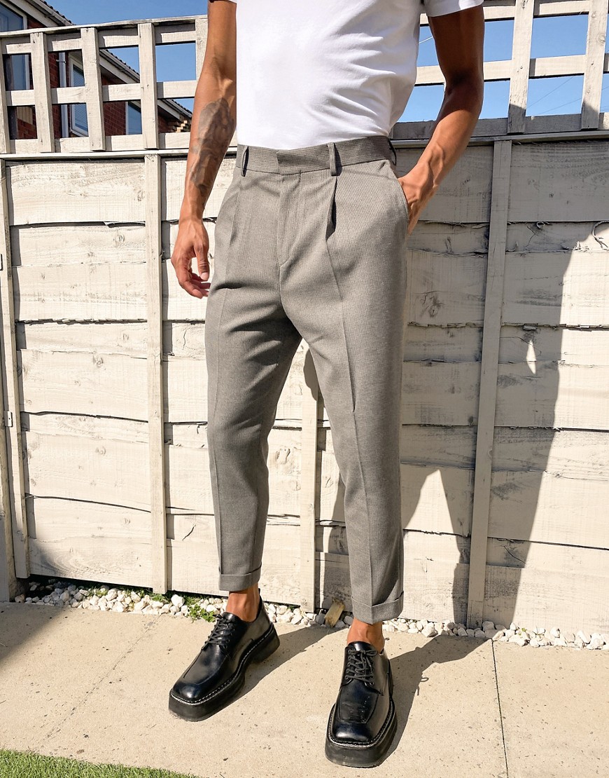 Pantaloni eleganti affusolati cammello testurizzati con risvolto-Neutro - ASOS DESIGN  uomo Neutro