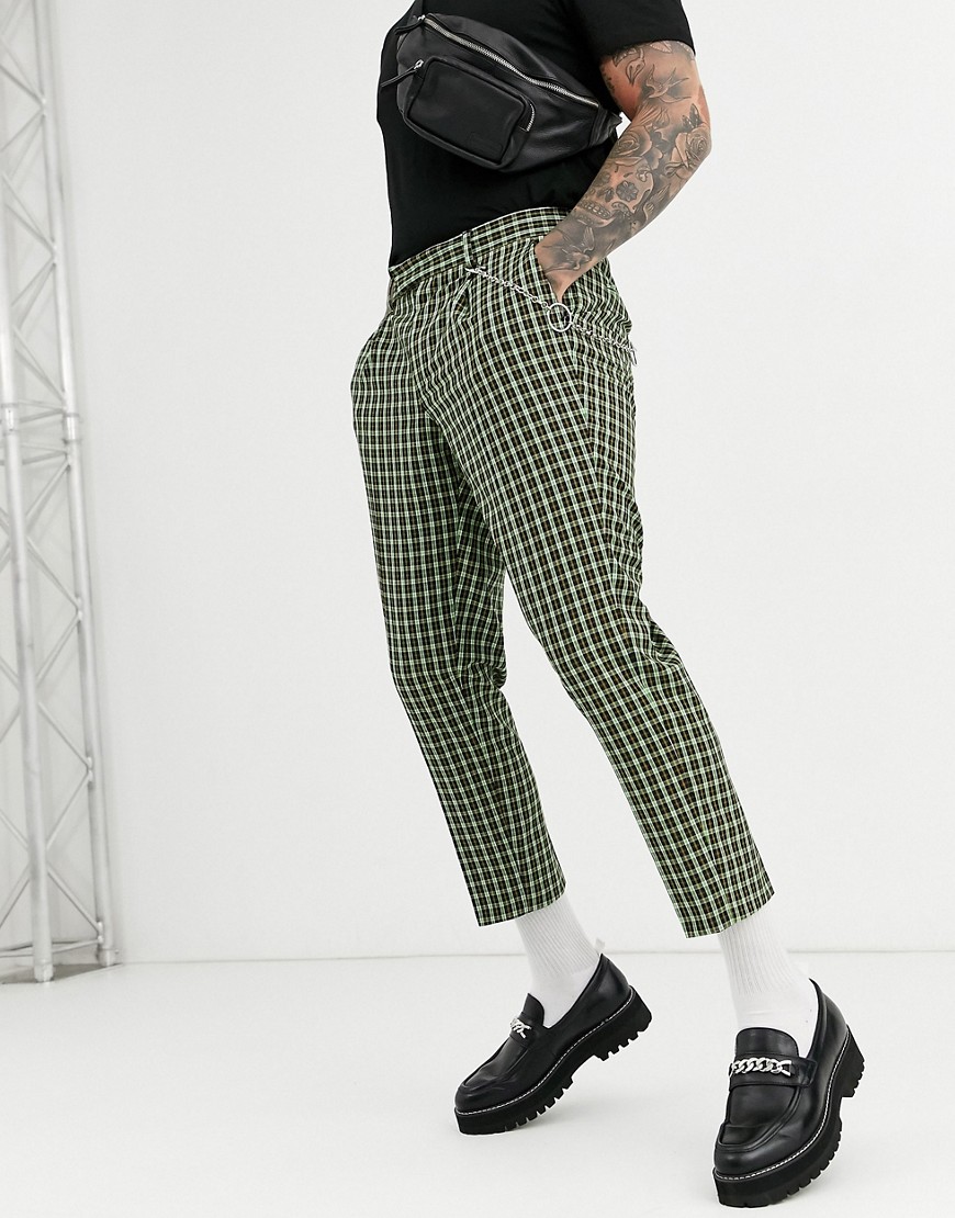 ASOS DESIGN - Pantaloni eleganti cropped slim a quadri verdi con catena in metallo nella tasca-Verde