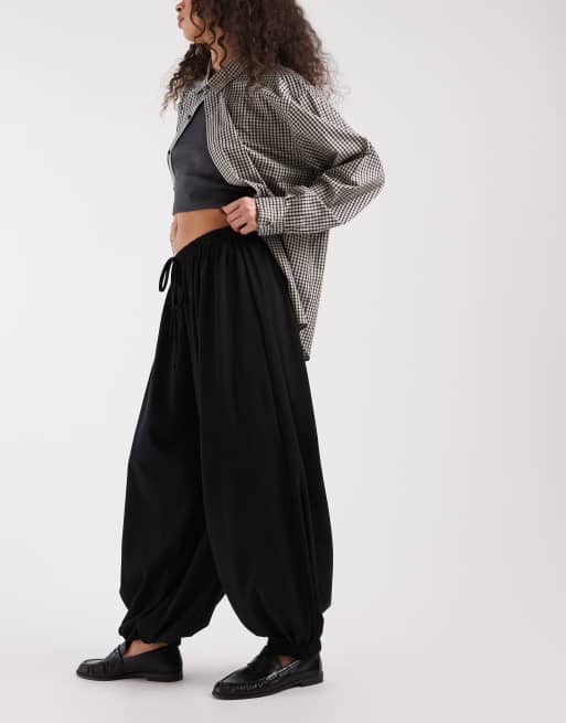 ASOS DESIGN - Pantaloni in jersey neri stile harem, 2 di 5