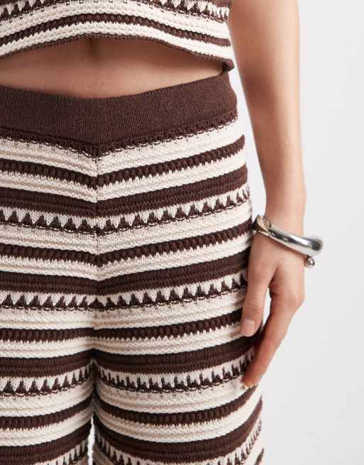 ASOS DESIGN - Pantaloni in maglia all'uncinetto marrone a righe in coordinato, 3 di 5