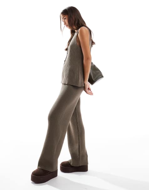 ASOS DESIGN - Pantaloni in maglia color talpa scuro a fondo ampio in coordinato - view 1
