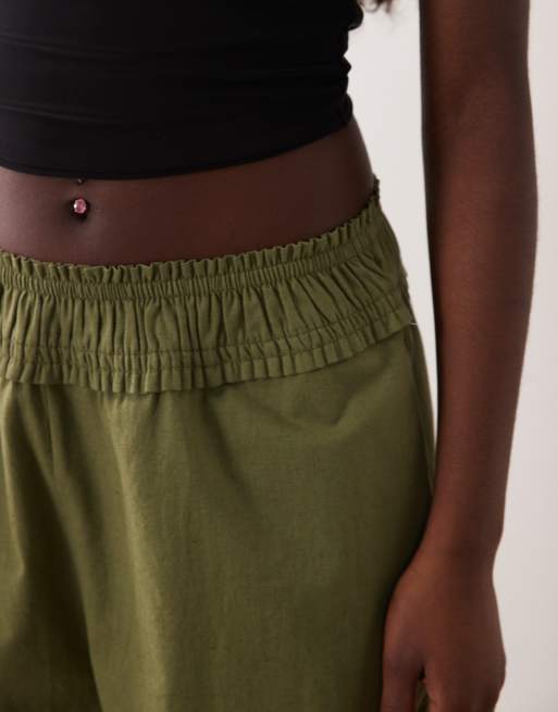 ASOS DESIGN - Pantaloni in misto lino kaki con vita arricciata, 3 di 5