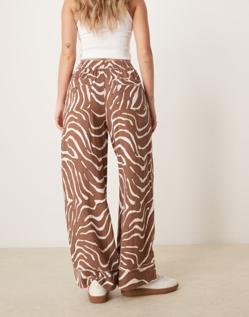 ASOS DESIGN Pantaloni in mussola zebrati con bordi grezzi in