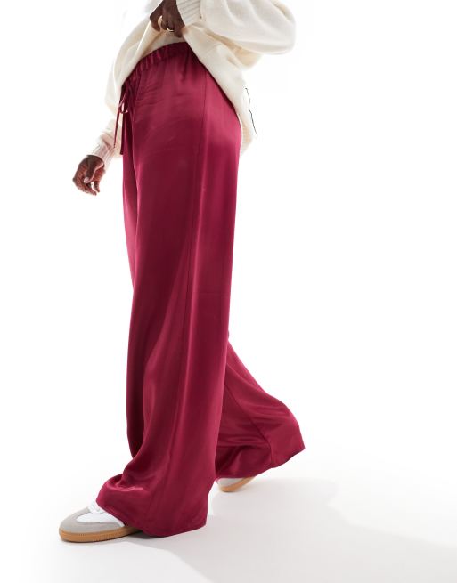 ASOS DESIGN - Pantaloni in raso rosso vino a fondo ampio
