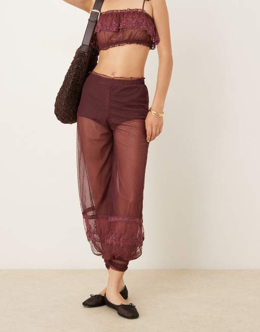 Miss Selfridge - Pantaloni Da Spiaggia Con Fondo Ampio In Pizzo Bianco In Coordinato