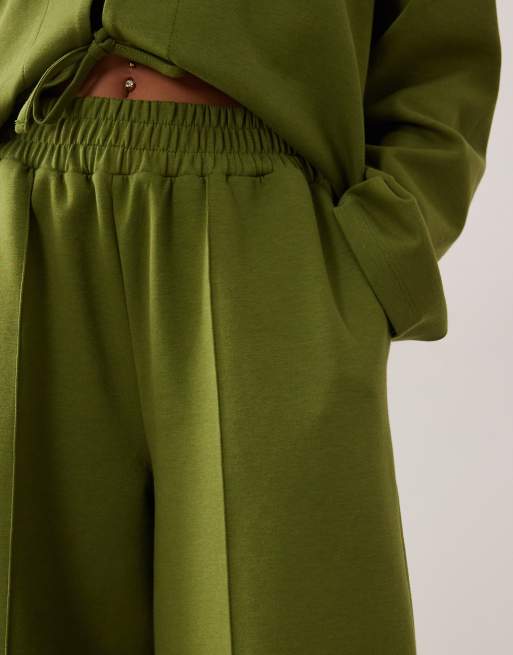 ASOS DESIGN - Pantaloni in tessuto interlock a fondo ampio verdi in coordinato, 4 di 5