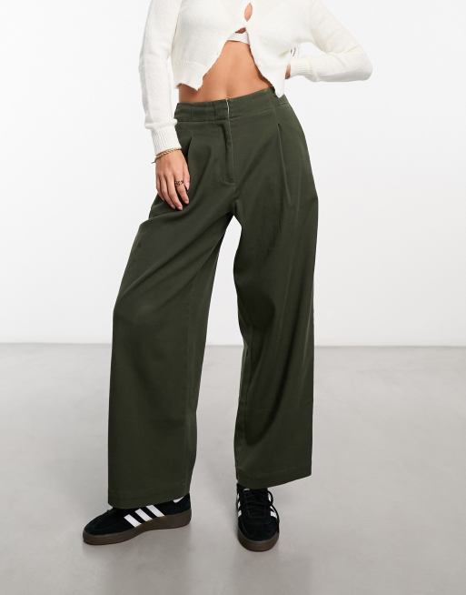 Pantaloni asos online