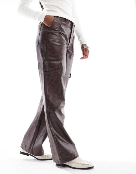ASOS DESIGN - Pantaloni multitasche cargo in pelle sintetica color cioccolato slavato - view 1