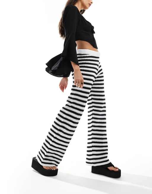 ASOS DESIGN - Pantaloni neri a righe in maglia all'uncinetto