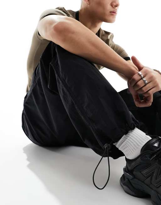 ASOS DESIGN - Pantaloni neri larghi in nylon, 5 di 5