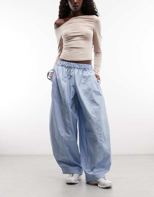 ASOS DESIGN pantaloni parachute estremi in nylon tecnico blu intenso, 2 di 5
