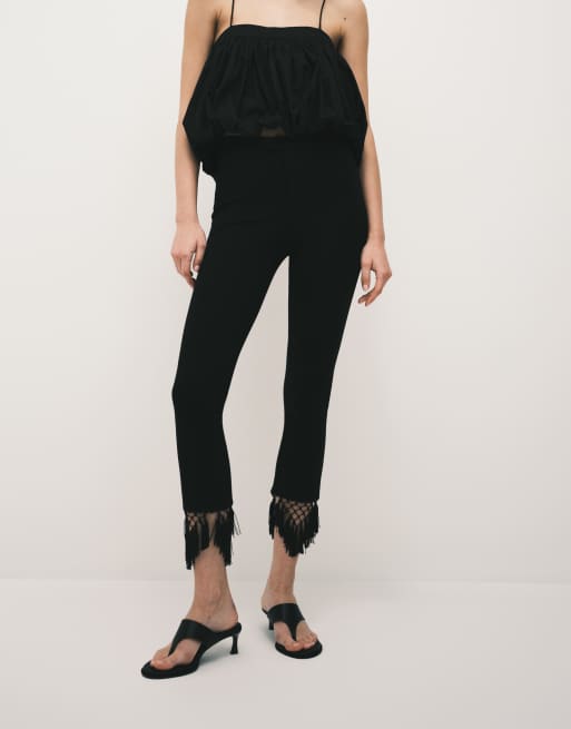 ASOS DESIGN - Pantaloni ponte stile capri neri con nappe sul fondo, 2 di 5