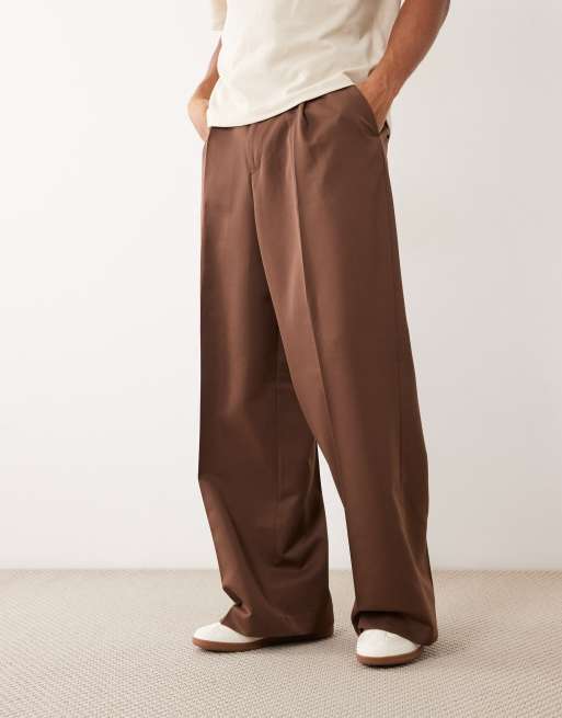 ASOS DESIGN - Pantaloni sartoriali a pieghe con fondo ampio marrone scuro, 2 di 5