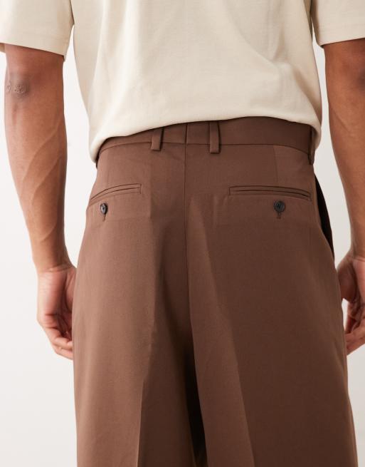 ASOS DESIGN - Pantaloni sartoriali a pieghe con fondo ampio marrone scuro, 5 di 5