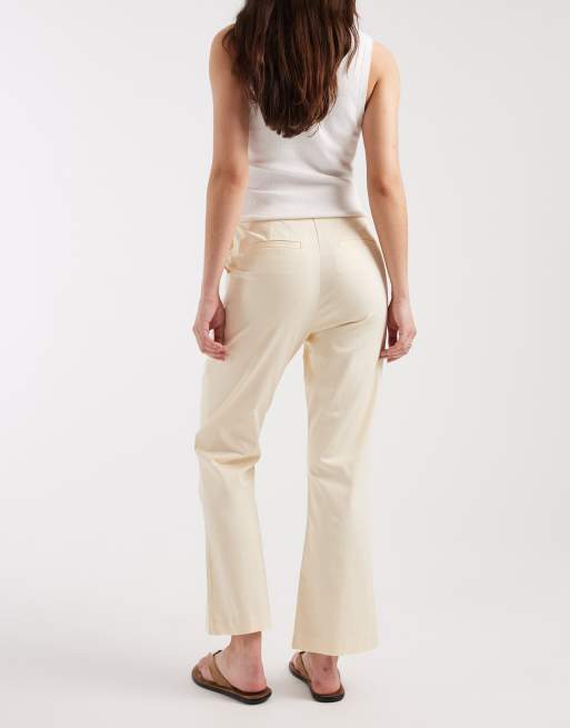 ASOS DESIGN - Pantaloni sartoriali a zampa color crema, 3 di 5