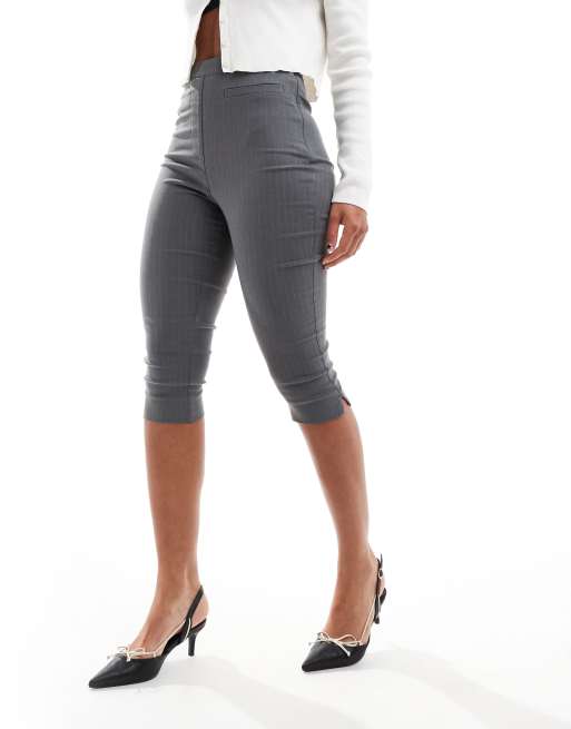 ASOS DESIGN - Pantaloni sartoriali al polpaccio in bengalina color antracite a righe