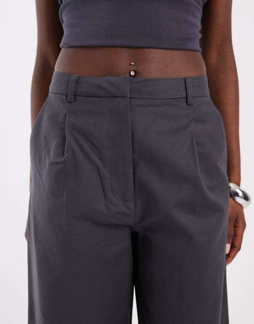ASOS DESIGN - Pantaloni sartoriali bombati blu navy con pieghe sul davanti, 5 di 5