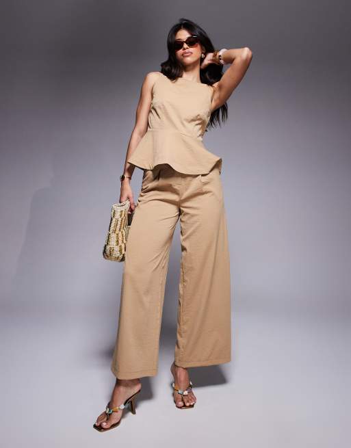 ASOS DESIGN - Pantaloni sartoriali con fondo ampio color cuoio in coordinato