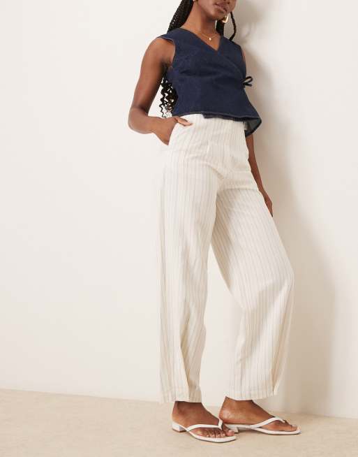 ASOS DESIGN - Pantaloni sartoriali in lino écru a righe con linguetta multiposizione sul fondo